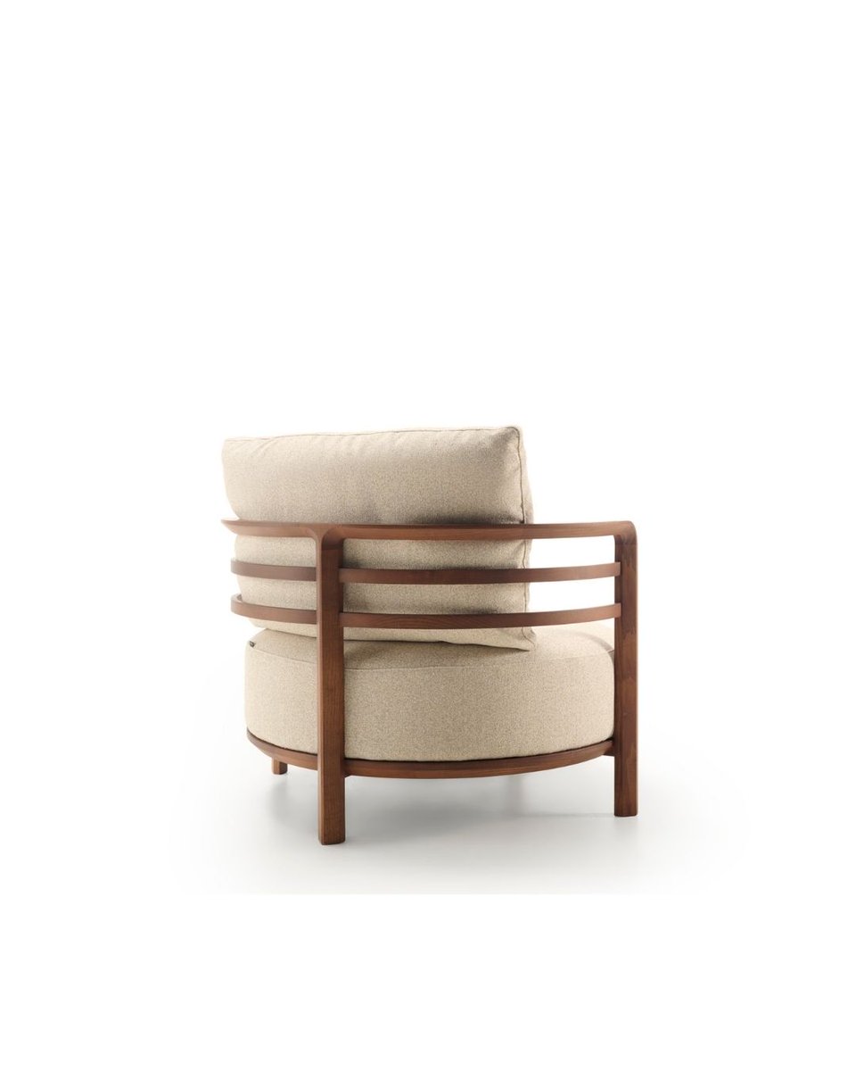 frajumar's tweet photo. Comfort you can see, style you can feel ☁️🖤
ARO, the essence of Jorge Pensi Design Studio’s design for spaces that make a difference. Home or commercial project? ARO adapts to everything.   

Explore your options: 👉 https://t.co/AaB43o390I 
#DesignInspiration #LivingSpaces https://t.co/ISmauwjiDK