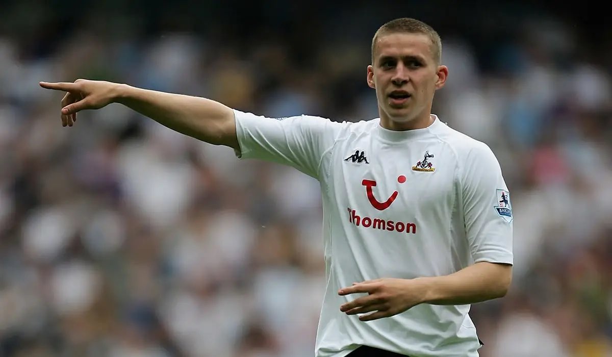 UndrTheCosh tweet media