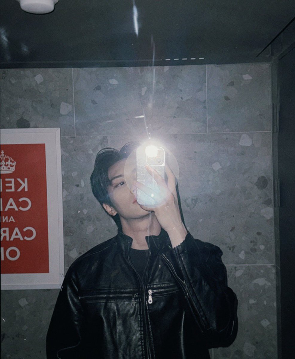 TNX_twt's tweet photo. I'm him 😎

#TNX 
#최태훈 #TAEHUN https://t.co/ywGE25LEU5