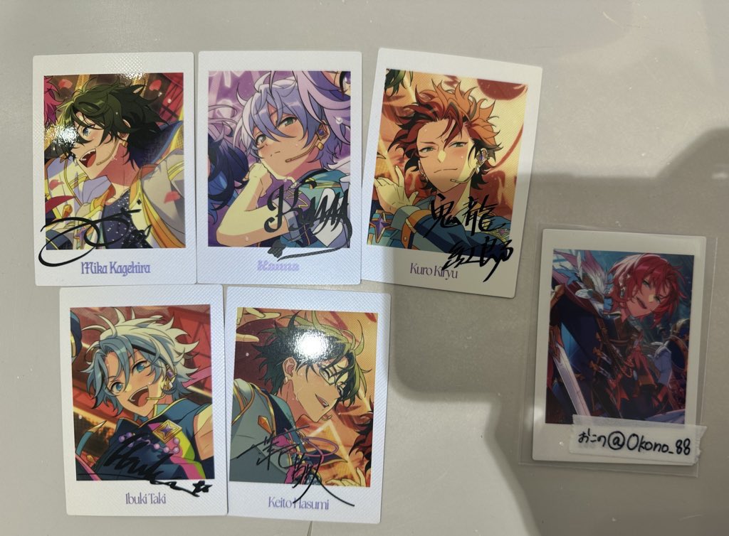 Okono_88's tweet photo. 【 交換 】あんスタ ぱしゃっつ 購入特典 10周年 展示会

《 譲 》
特典
マヨイ 光2 真緒 渉 宙 司 アドニス ゆうた
10周年
みか カンナ 紅郎 維吹 敬人

《 求 》
特典
泉 舞珠 英智  (各1)

☆泉、舞珠は比率違いも可能◎
異種も可
10周年定価お譲り可能
本日池袋19:00まで手渡し可能◎
郵送交換◎ https://t.co/zc8XmyuV12