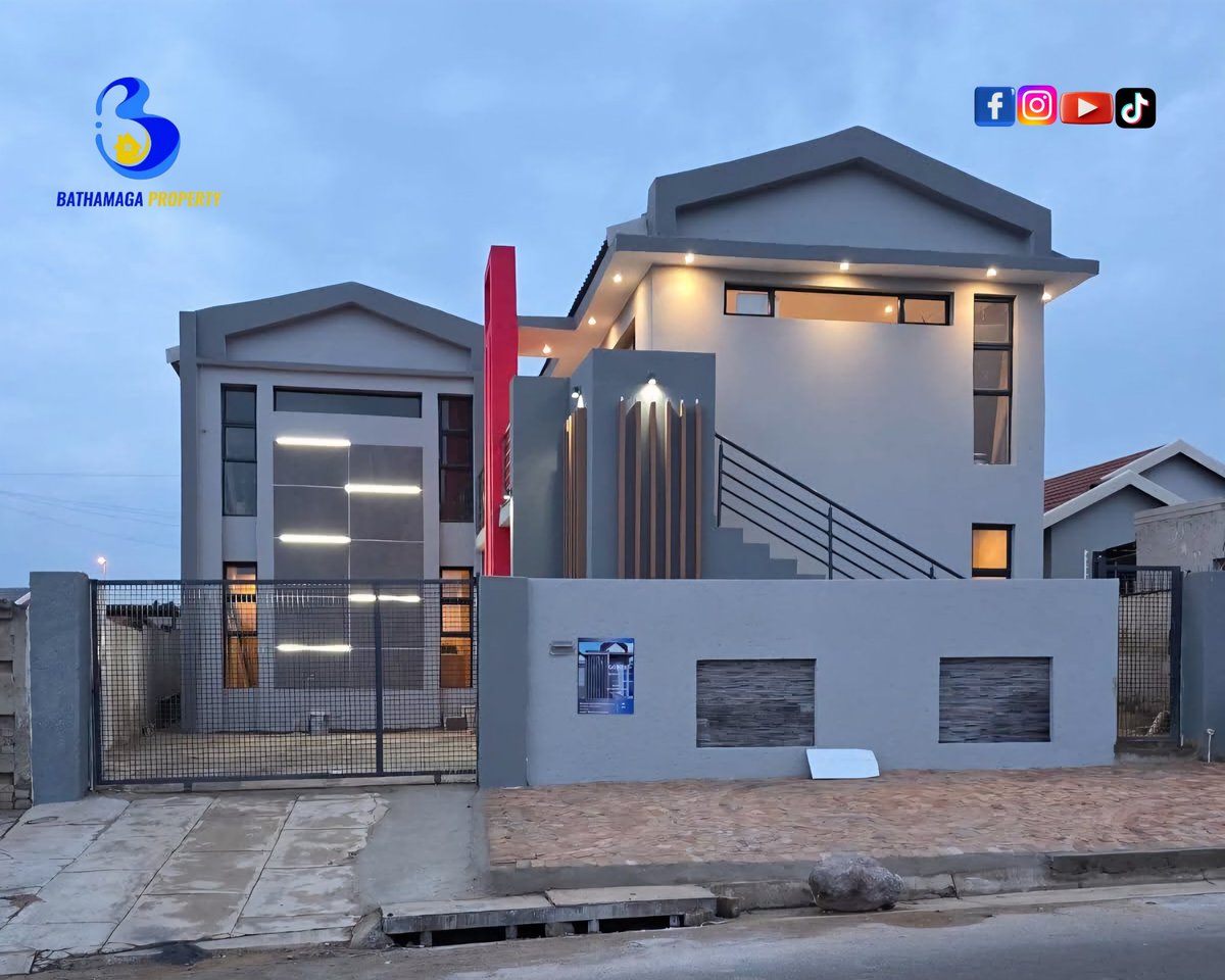 BathamagaProp's tweet photo. 🏠 Bachelor Apartment to Rent in Naturena Ext 19, JHB South 📌 

💰 R4,500 p.m 

Fitted kitchen + wardrobe | Gas stove &amp; solar geyser | Electric fence 

🔗 Get full details: 
https://t.co/cH52wfBZoy 

#BathamagaProperty #JohannesburgRentals #msü2026 #tadc #ReferendumGiustiziaSì https://t.co/XYullmJXgP