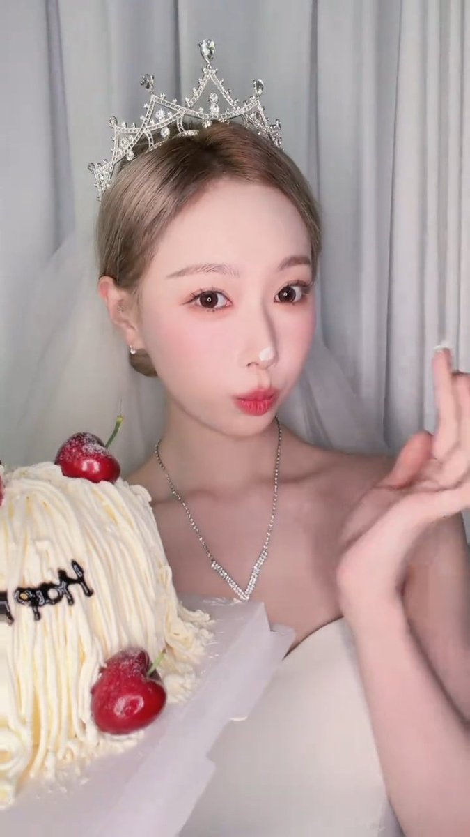 Klav (클라브) tweet media