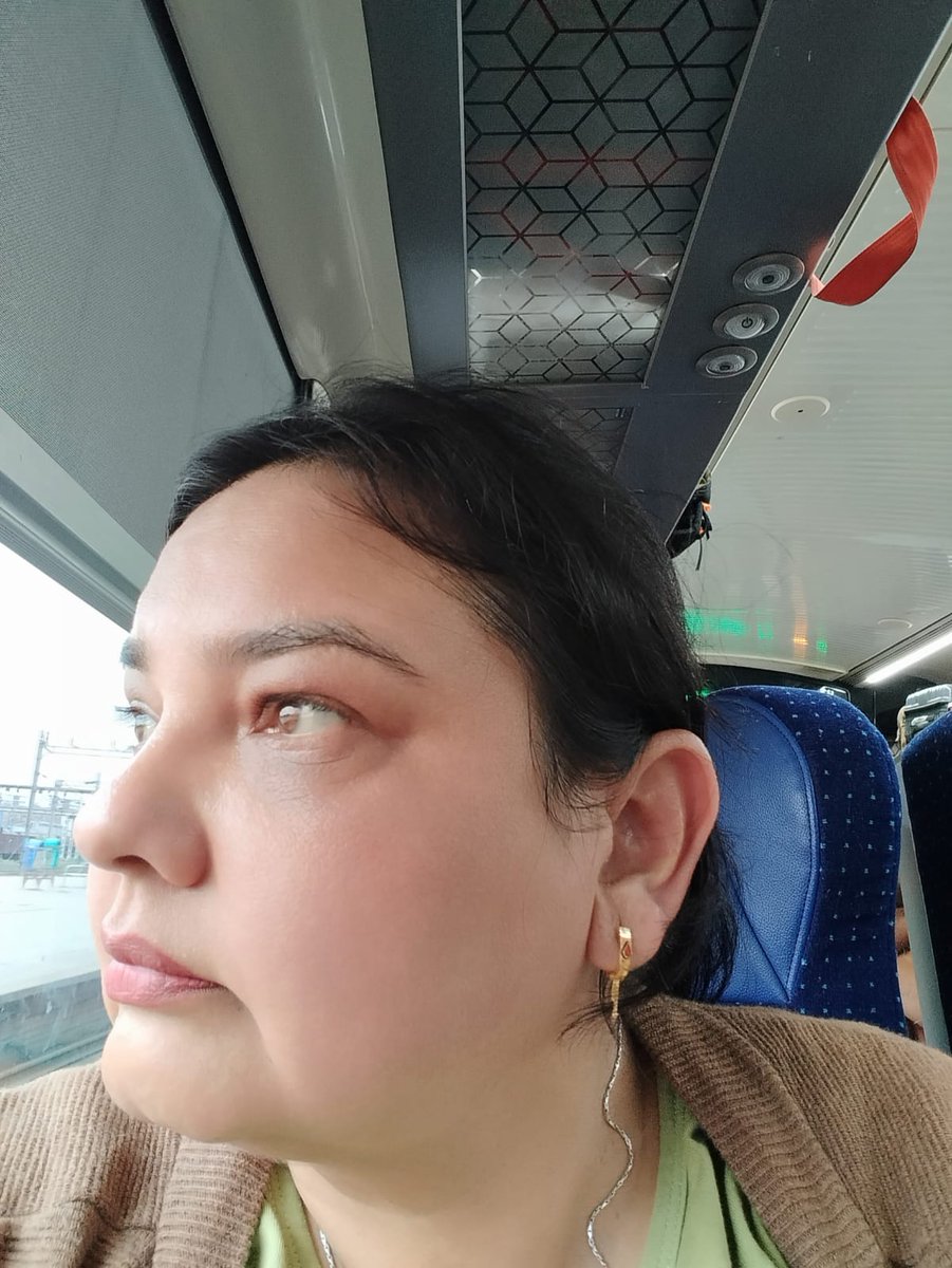 Pooja singh journalist and social activist tweet media