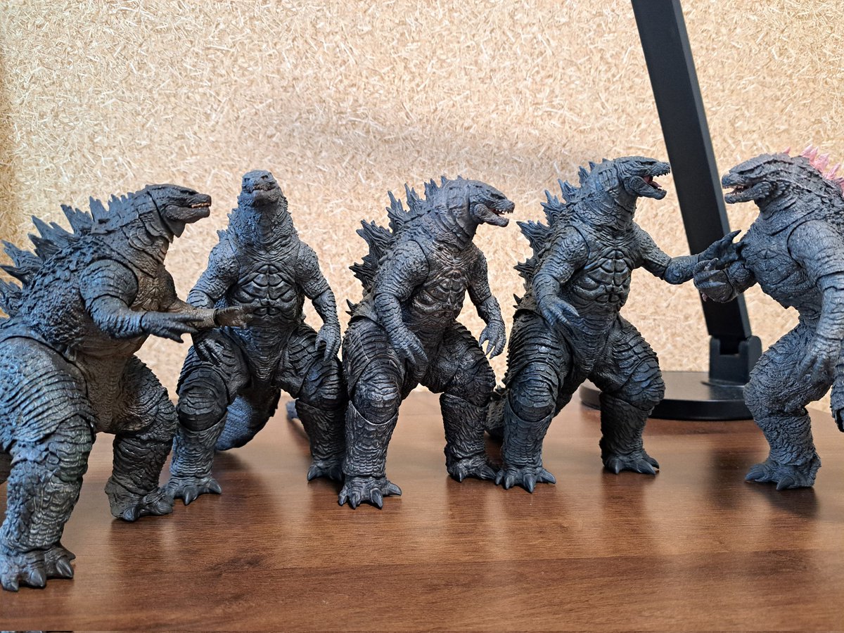 PlayfulYellow tweet media