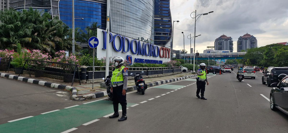 TMC Polda Metro Jaya tweet media