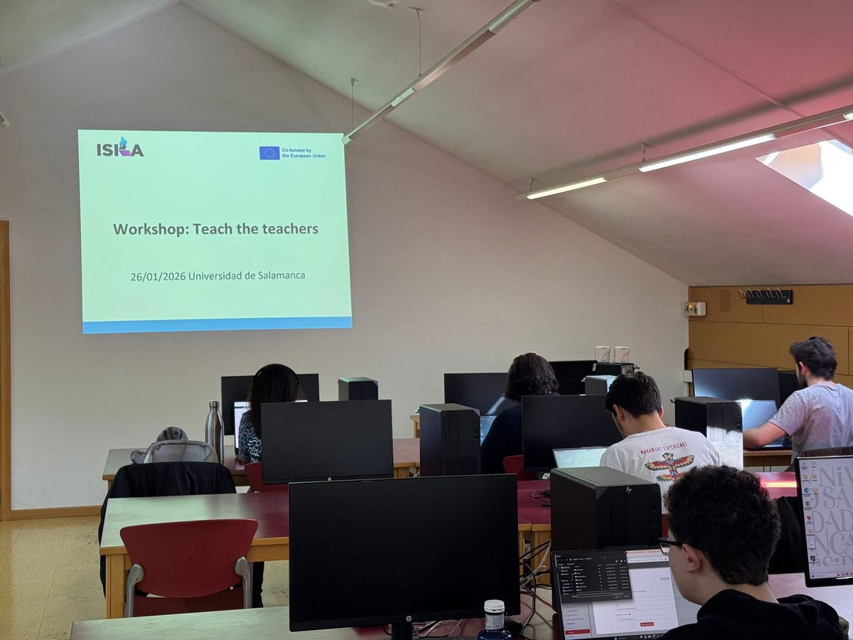 ISILA_Project's tweet photo. 📢 Teach the Teachers Multiplier Event successfully held by the University of León, supporting ISILA’s goal to improve education through early intervention and learning analytics. https://t.co/i0jOfRJl9R