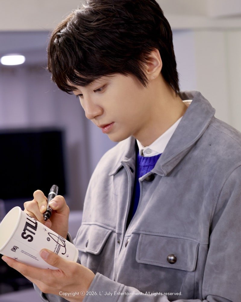 blue effect💙 tweet media