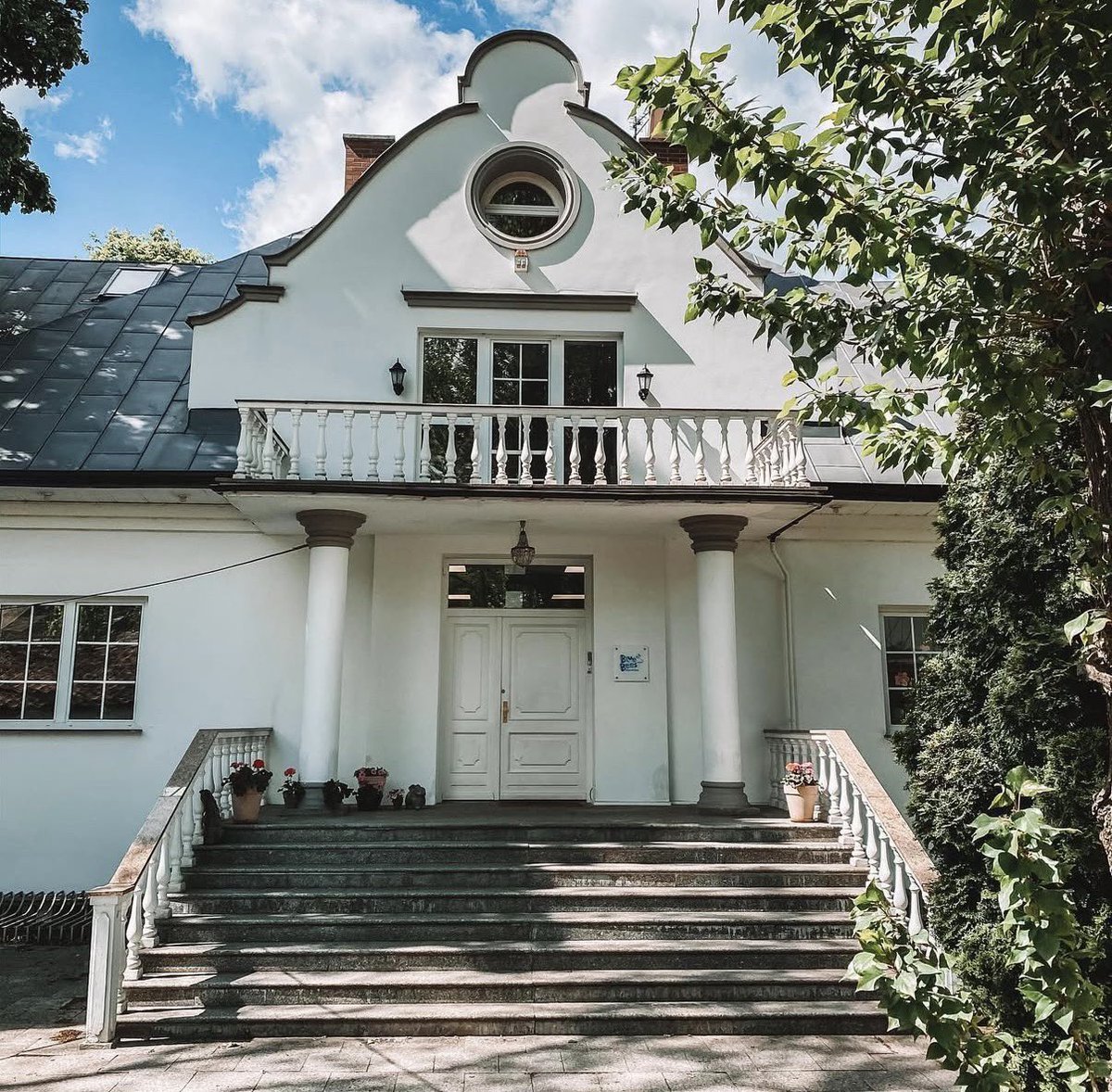 Nomadmum tweet media