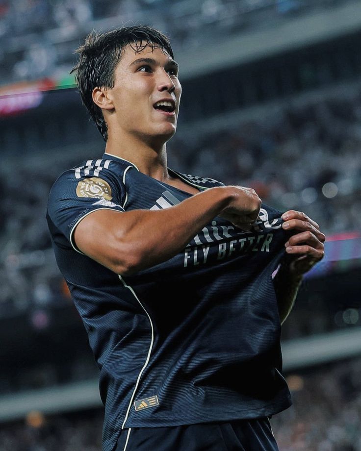 𝕭𝖆𝖑𝖉𝖚𝖎𝖓𝖔 ✞ tweet media