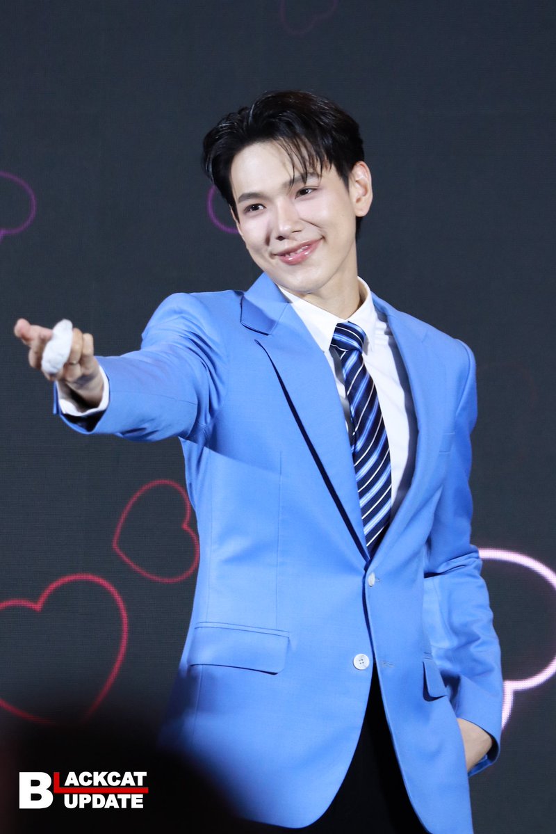 BLACKCAT tweet media