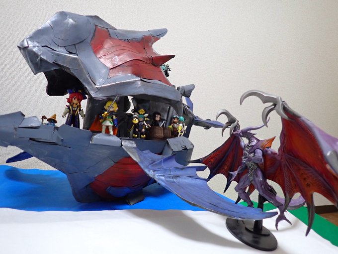 ドクターストップがかかって、休暇を取れって言われたので。
ちょっとの間、船でも作ってリントラで遊ぼ。 