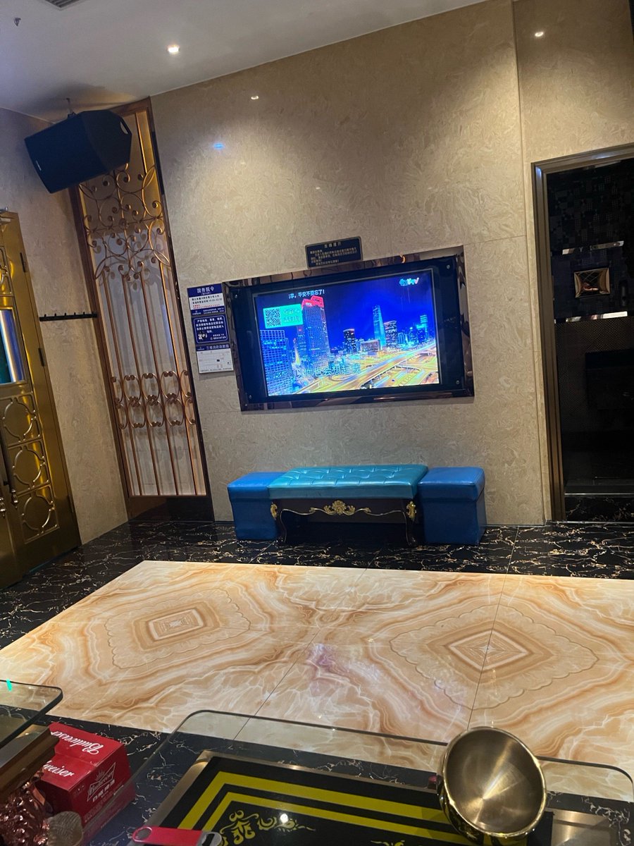 Manfred Georg Kratze tweet media