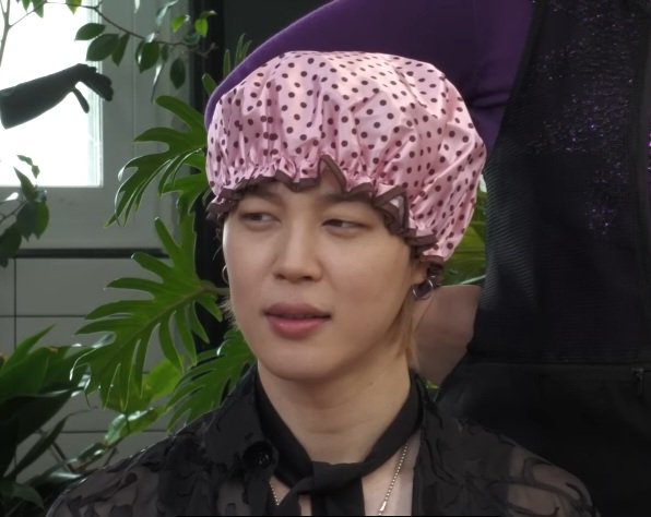 Pjmsjeonx's tweet photo. "Bicha eu nn to acreditando nisso, ele realmente traiu a muier dele e depois assumiu a amiga dela? Que macho escroto bicha😒" https://t.co/2jEDYpIK5L