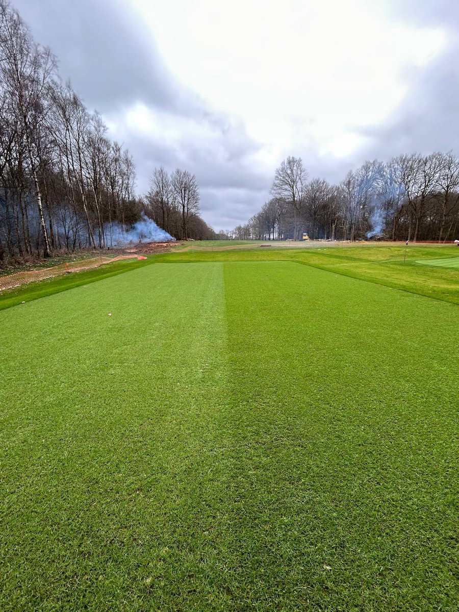 gregevansmg's tweet image. 5th green @CopthorneGC has wintered well. Now time for final push to opening in 7 weeks ⏰ ✅

#greenkeeping #greenkeeper #golf #golfcourse #agronomy