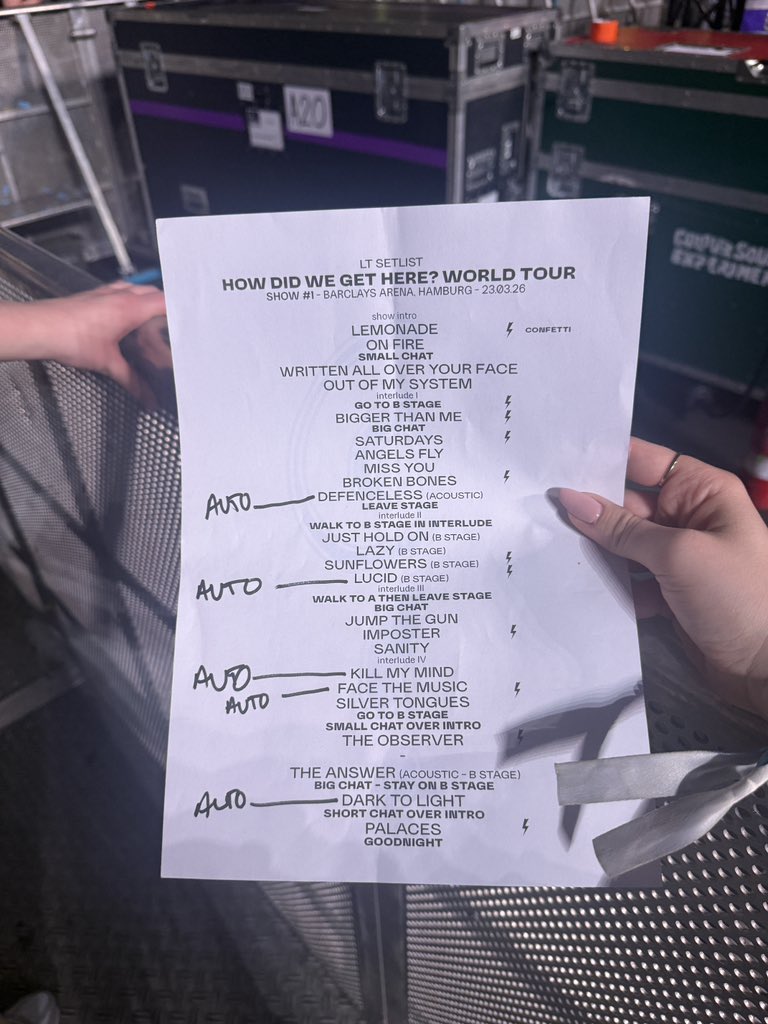 ໑̣ rue tweet media