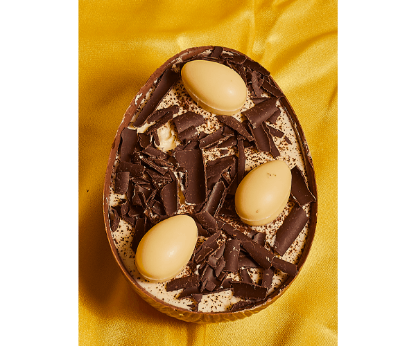 fdnetworkuk's tweet image. @cutter_squidge's 2026 Easter range features indulgent filled eggs, luxury hampers, and handcrafted treats including the new Tiramisu Easter Egg, all available for nationwide pre order. #EasterTreats #EasterGifting #ChocolateLovers  

foodanddrinknetwork.co.uk/latest-news/pr…