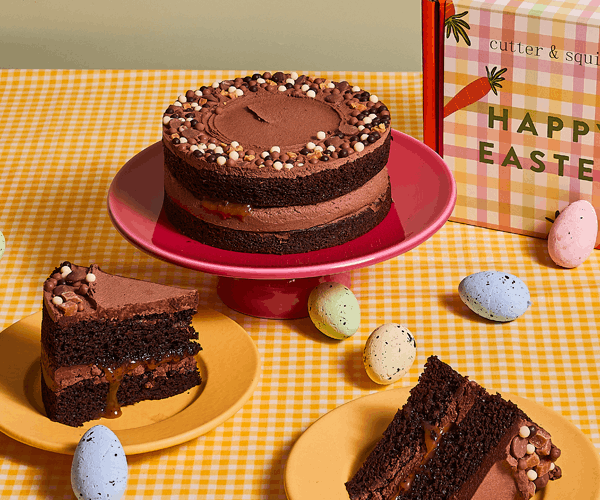 fdnetworkuk's tweet image. @cutter_squidge's 2026 Easter range features indulgent filled eggs, luxury hampers, and handcrafted treats including the new Tiramisu Easter Egg, all available for nationwide pre order. #EasterTreats #EasterGifting #ChocolateLovers  

foodanddrinknetwork.co.uk/latest-news/pr…