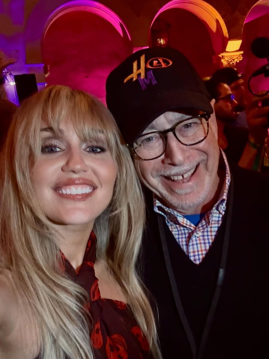 Smilers Spain tweet media