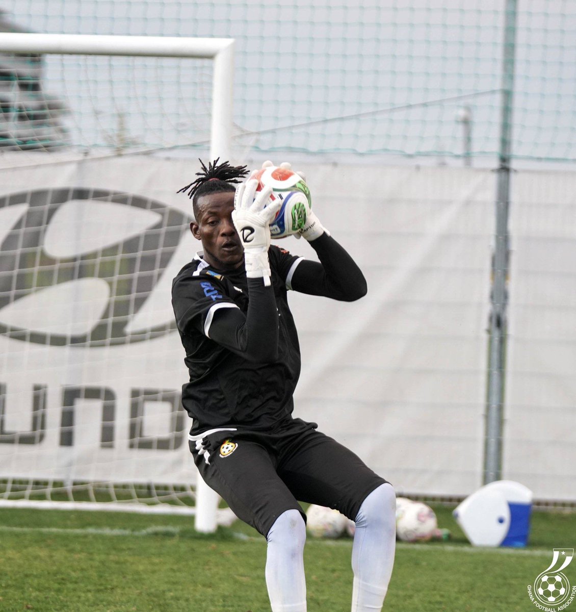 OFF THE BENCH tweet media