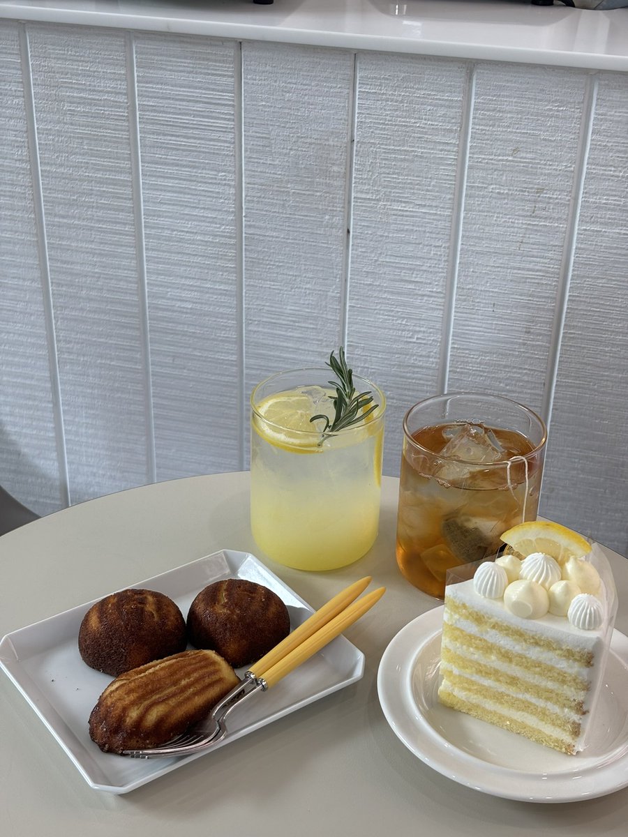 ayano__22's tweet photo. 韓国で行ったカフェ
ぜーーーーんぶネ申やった🤭💞💞💞

かわいくて美味しい満点すぎる💯✨ https://t.co/rWjKjMvD5Y