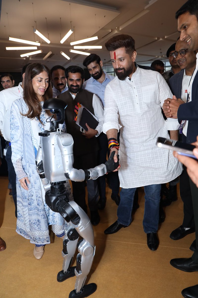 नवाचार, तकनीक और कृषि के समन्वय से भारत के ग्रामीण एवं कृषि क्षेत्र में नई संभावनाओं के द्वार खुल रहे हैं। ऐसे प्रयास आत्मनिर्भर और विकसित भारत की दिशा में महत्वपूर्ण भूमिका निभा रहे हैं।