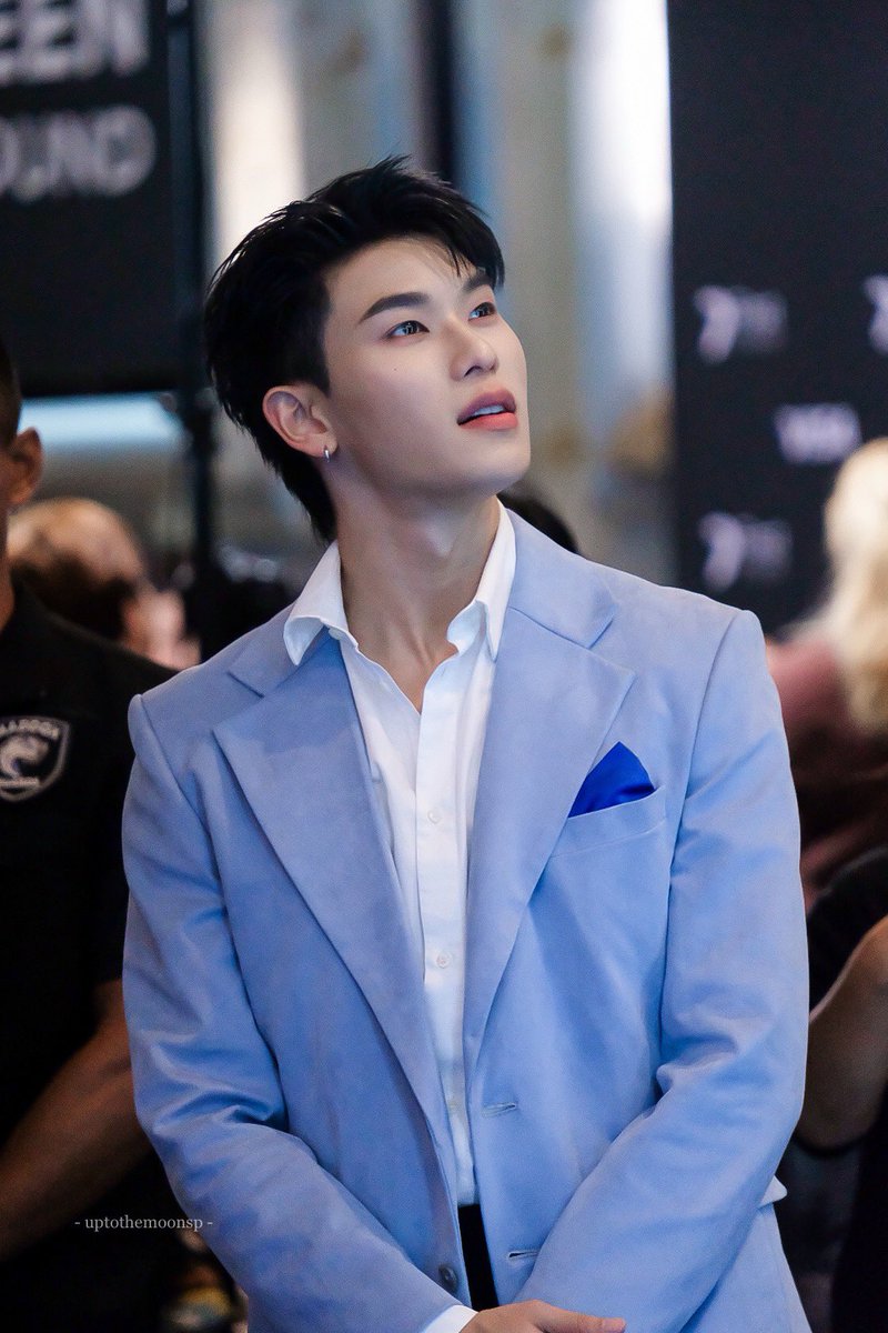 uptothemoon tweet media