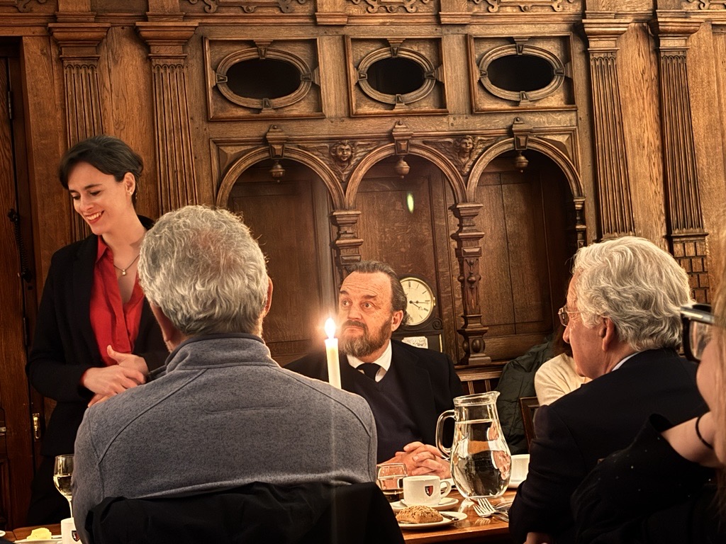 Fundación Rafael del Pino tweet media