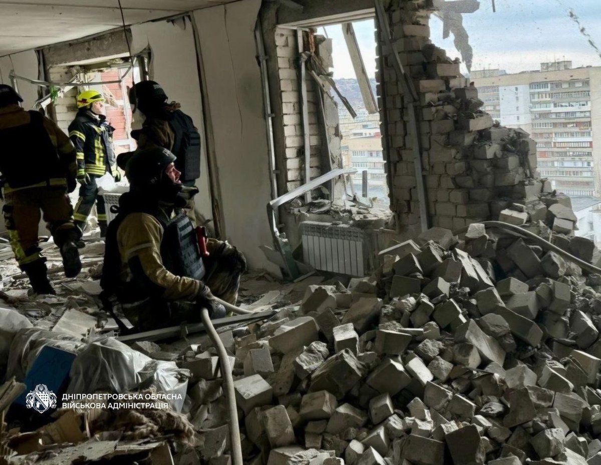 CforCD's tweet image. ❤️‍🩹Civilians were harmed in their own houses by a russian air strike on 24 March. Seven people are known to have been injured. 

#russiaisaterroriststate #Dnipro #airstrike