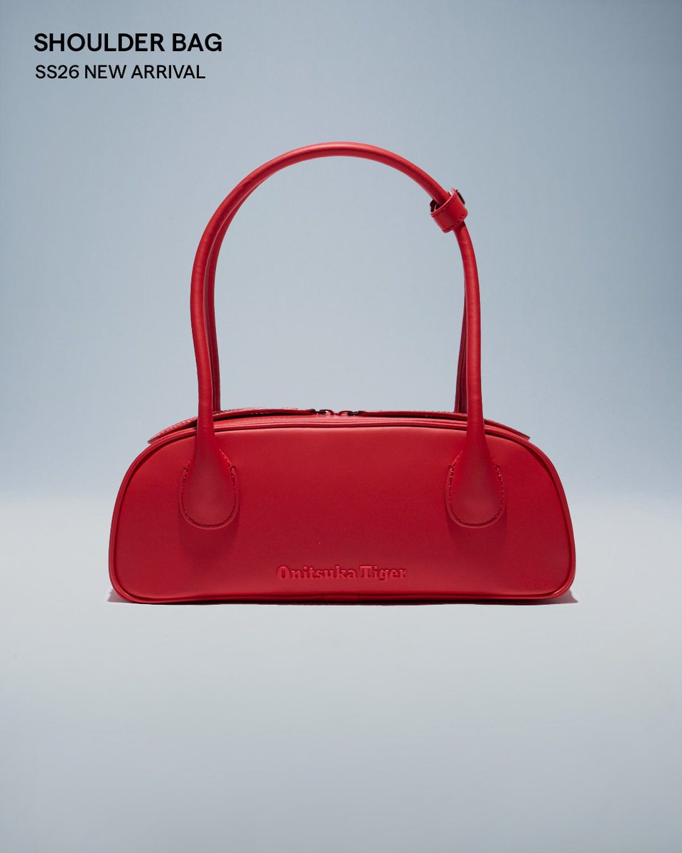 SHOULDER BAG ボウリングバッグからインスパイアされた、洗練された 