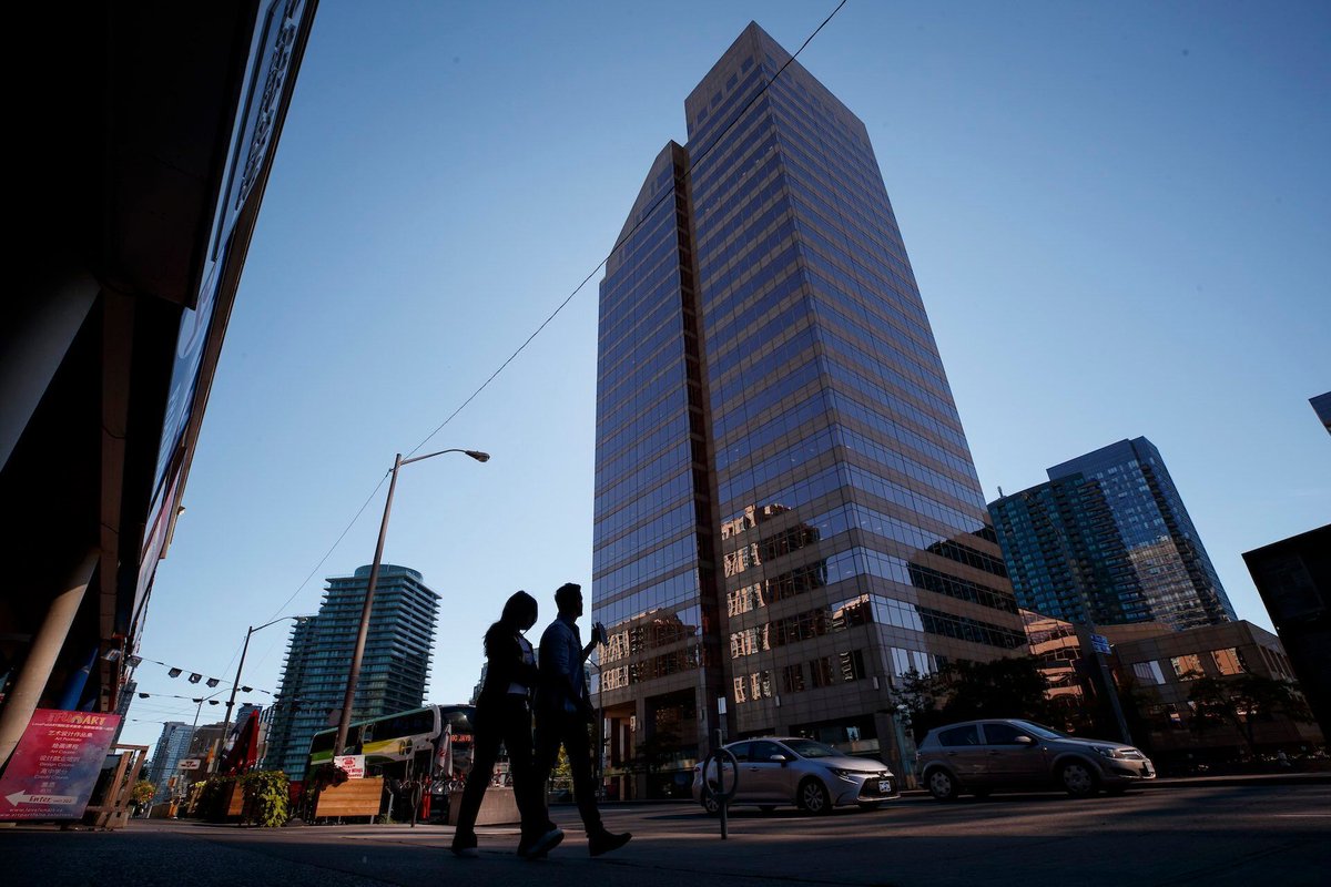 The Logic tweet media