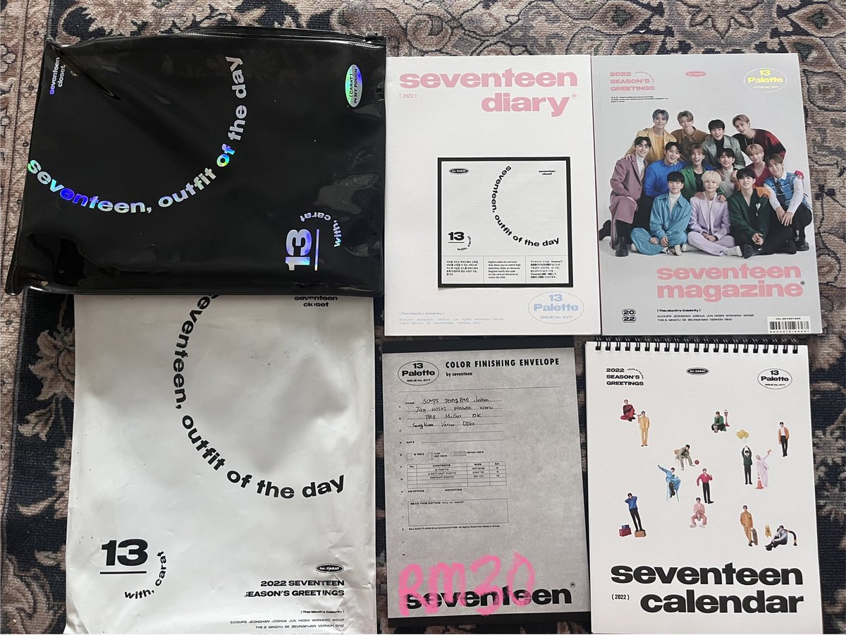 BOOnika_'s tweet photo. - season greeting 2022 outbox photobook and calendar
- in the soop postcard take all RM12
- caratland memorybook 2020 
- magnet plush keyring miniteen doa https://t.co/rlX39epSm6