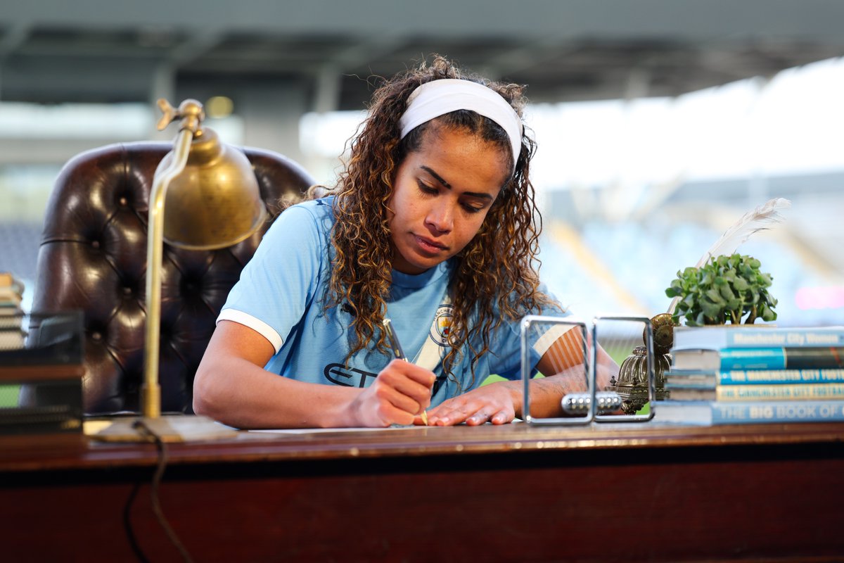 Manchester City tweet media