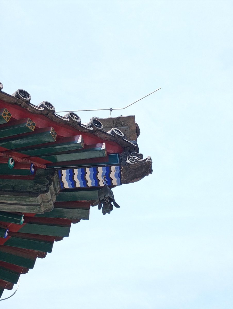 Slender man tweet media