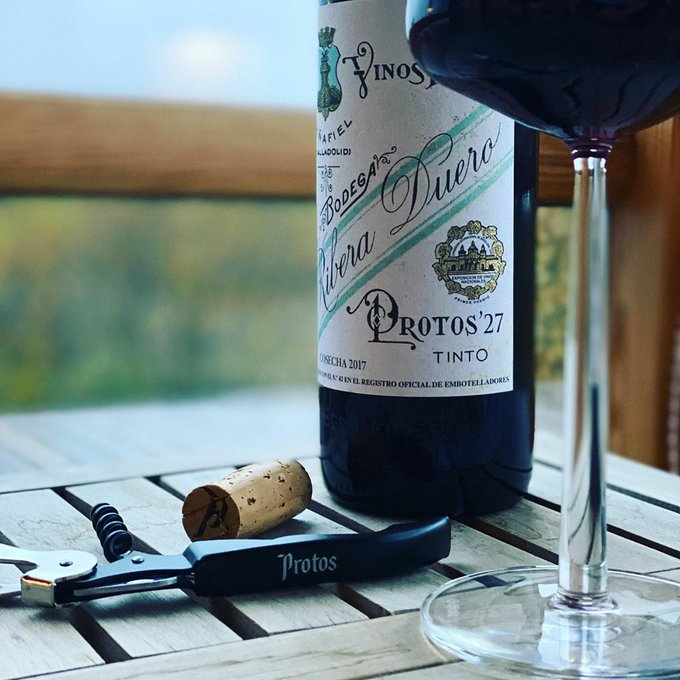 Bodegas_Protos's tweet photo. ¿Aún no has probado nuestro #Protos27? Por si te dan ganas te pasamos el enlace de nuestra tienda online👇
https://t.co/zyRQV5LHCx https://t.co/AkuqLM4Z68