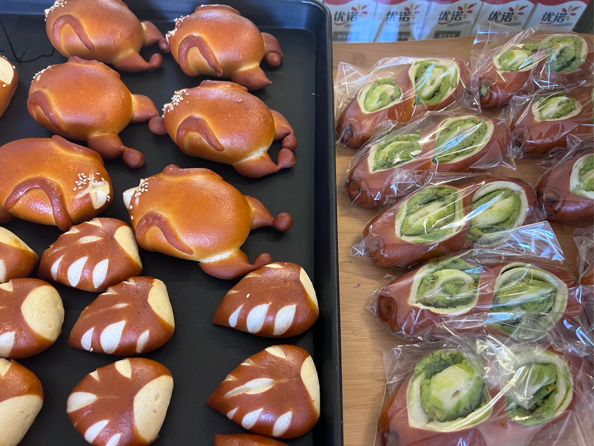 Desmond Theodore tweet media