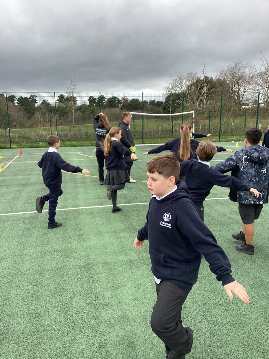 Mr Abnett tweet media