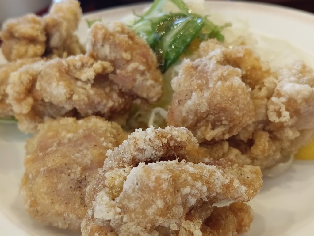 ファミレス店員 tweet media