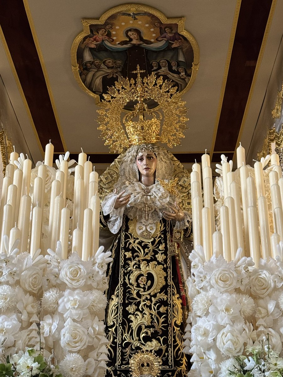 paulabaus's tweet photo. Y aún, no soy consciente de lo que viene.. 
@Hdad_del_Carmen #ElCarmen26 #MarronyBlanco https://t.co/lbuWuNVcBH