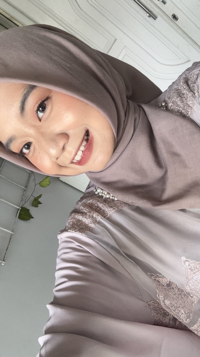 virguuurl's tweet photo. nyobain cushion timephoria shades 01 creme ini cakeup bgt ternyata… 👀 no cakey, coverage nya mantul https://t.co/YHUTatGvvh