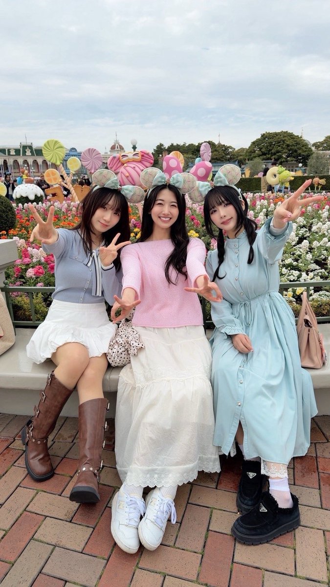 昨日はもえちゃん、ささらちゃん、ゆのちゃんと4人でディズニー行っ