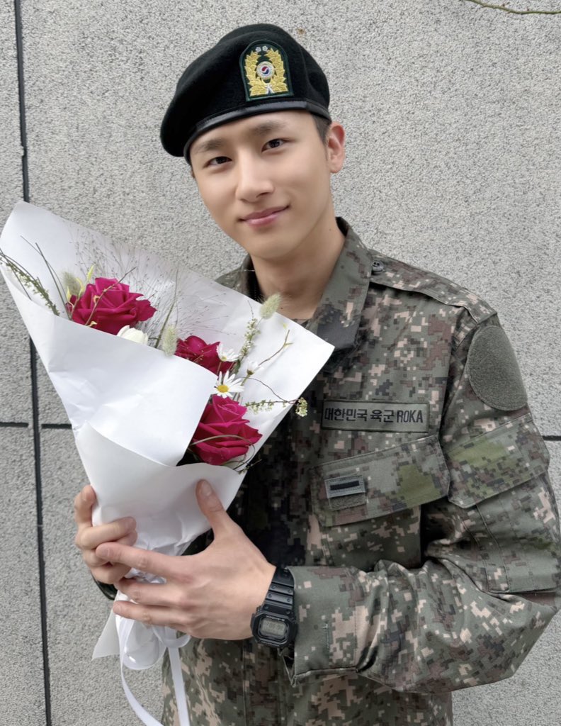 왕두더지 tweet media