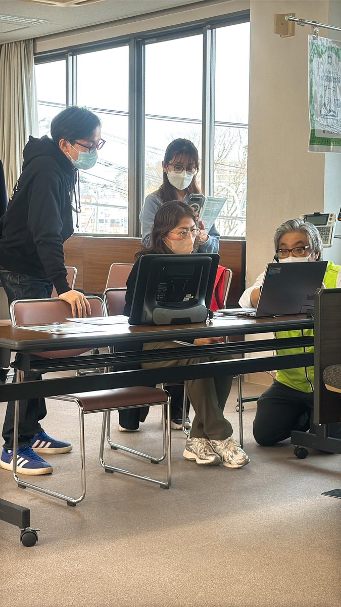 miyagi_SCDMSA's tweet photo. 3月22日（日）交流会の様子
電動車椅子や意思伝達装置の説明と体験 https://t.co/bgklvtV8wL