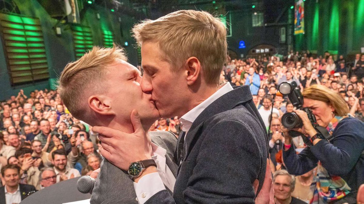 DavidGegenGoliath tweet media