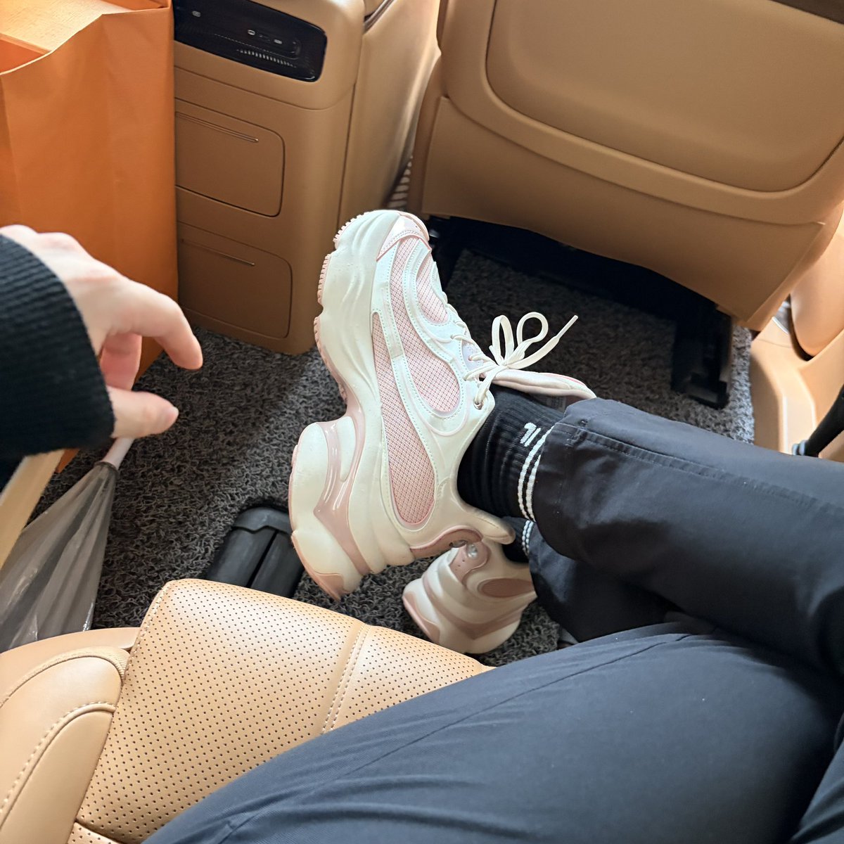 Vand Ni｜Asian bro tweet media