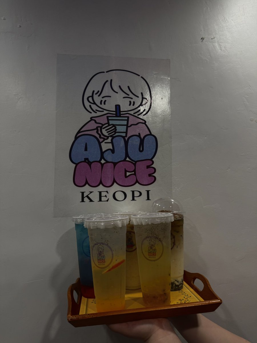 vernon loves miatot ᥫ᭡ tweet media