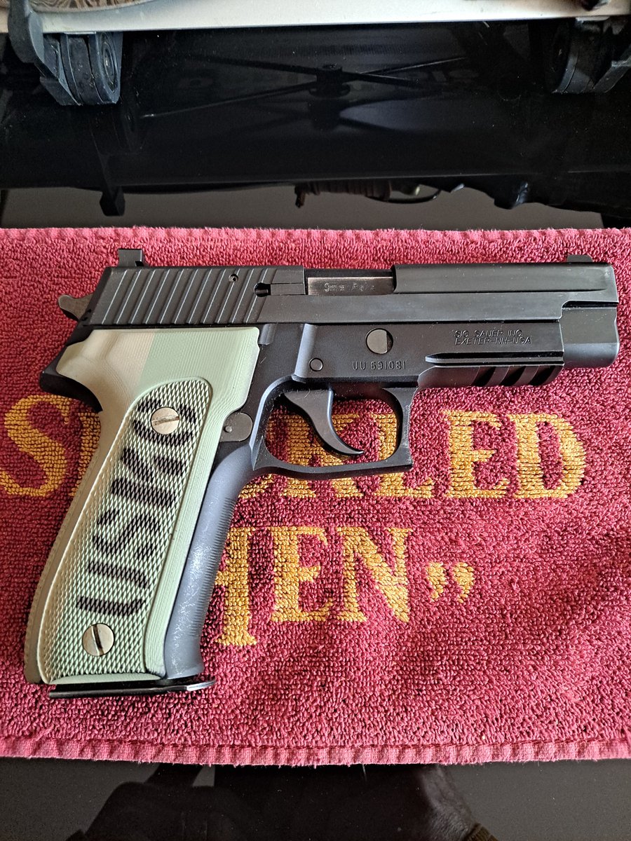 Gunner 2014 tweet media