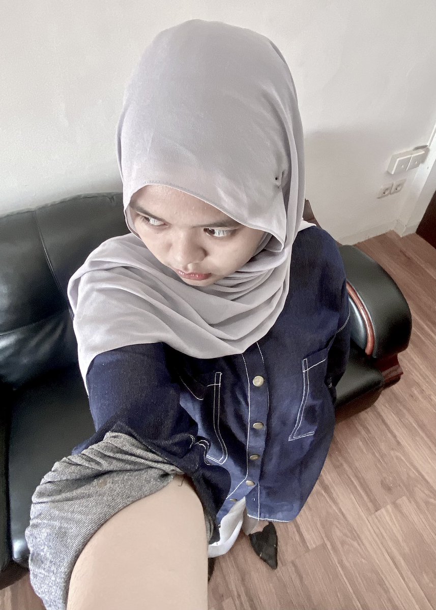 𝙝𝙚𝙡 /•᷅‎‎•᷄\੭ tweet media