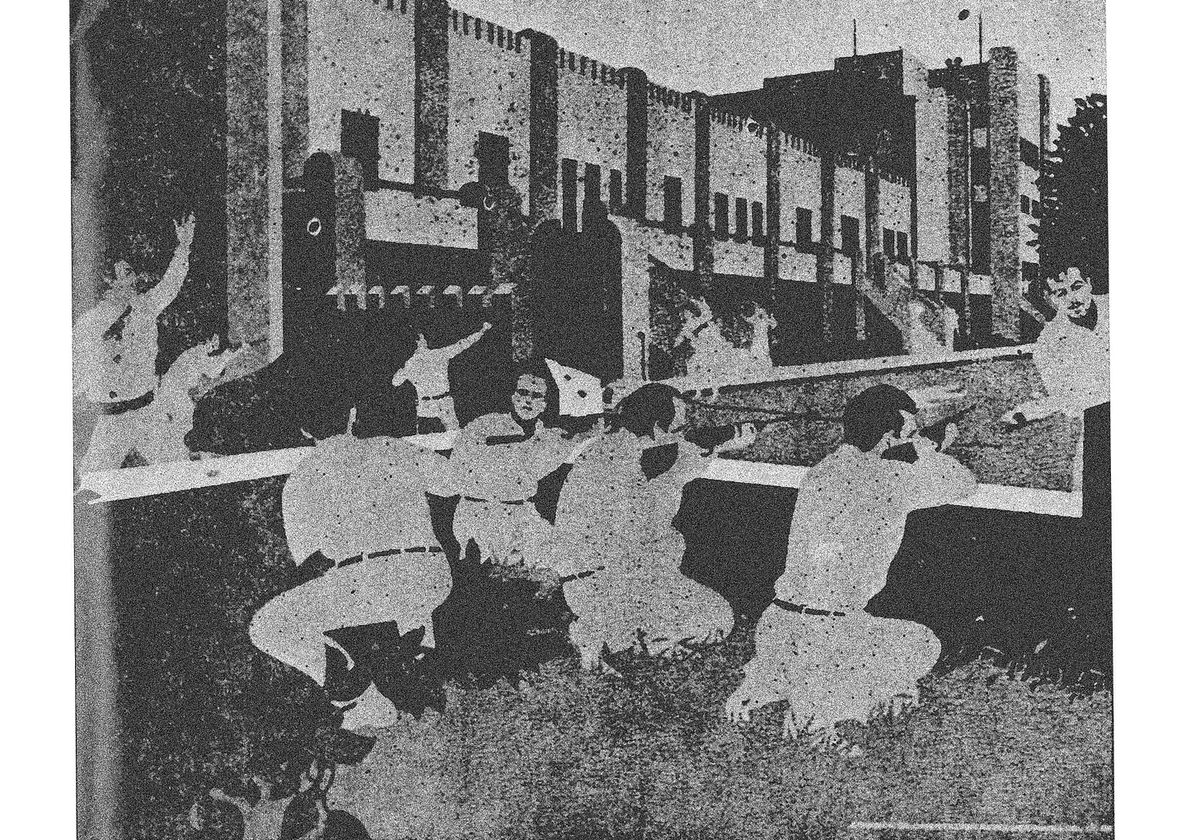 radar_journal's tweet photo. Cómo organizar la política subterránea. Mirando atrás “Mirando atrás” de James “Yaki” Sayles. Por el Grupo de Investigación Revolucionaria Intercomunalista. Traducción de Luisa Tapetillo. https://t.co/O9d5keyzTf https://t.co/8PakvAy5wz
