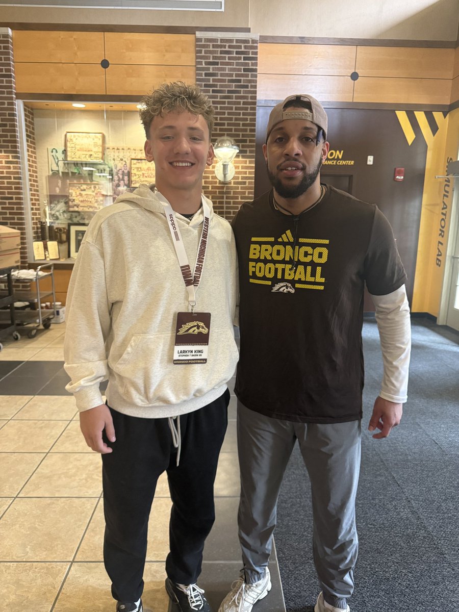 Larkyn (LT) King tweet media