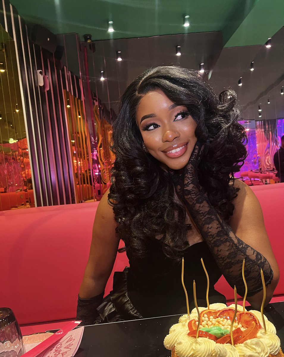 Fatmata Sidibeh 👸🏽 tweet media